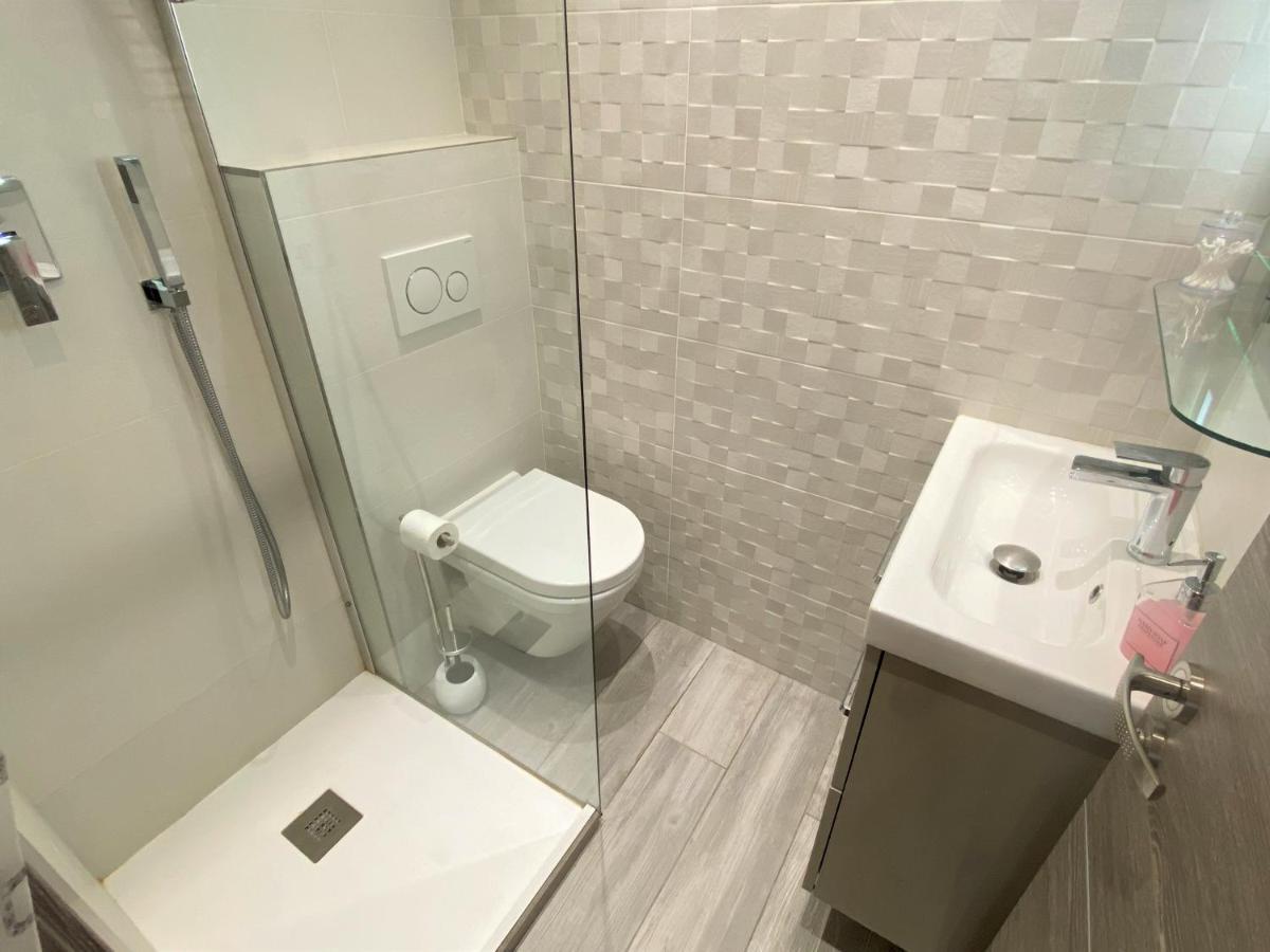 Nice Centre Flat - Modern, Quiet And Brand New Exterior photo